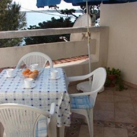 Apartment Gordana Kosljun ภายนอก รูปภาพ