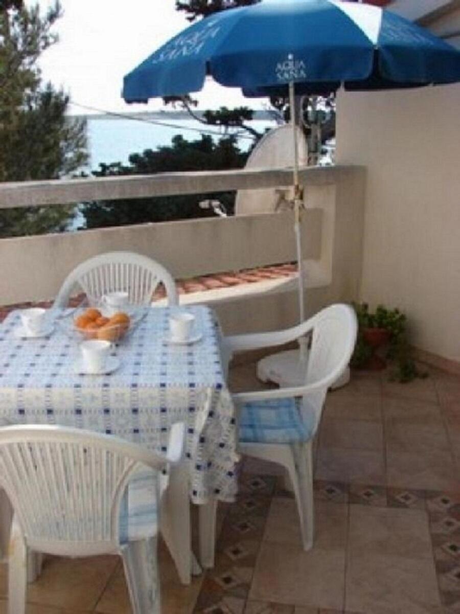 Apartment Gordana Kosljun ภายนอก รูปภาพ